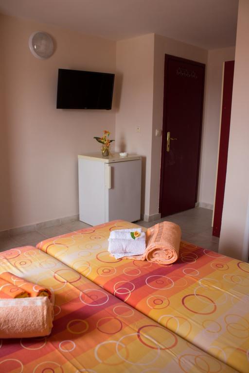 באר Hotel Adria מראה חיצוני תמונה