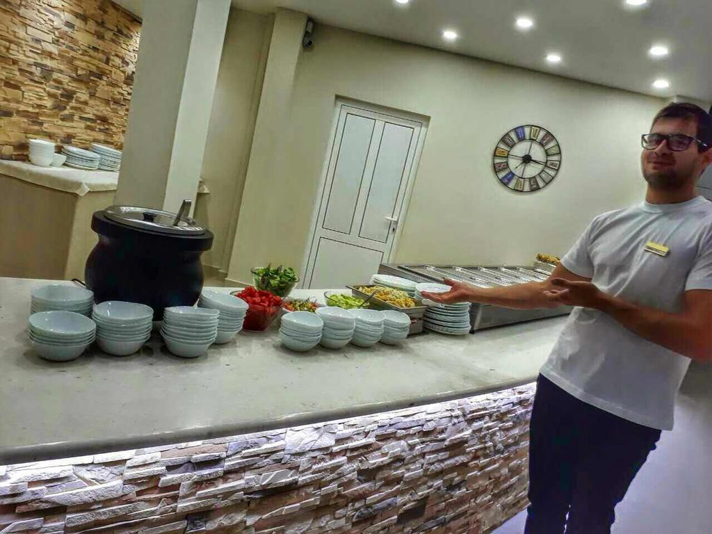 באר Hotel Adria מראה חיצוני תמונה