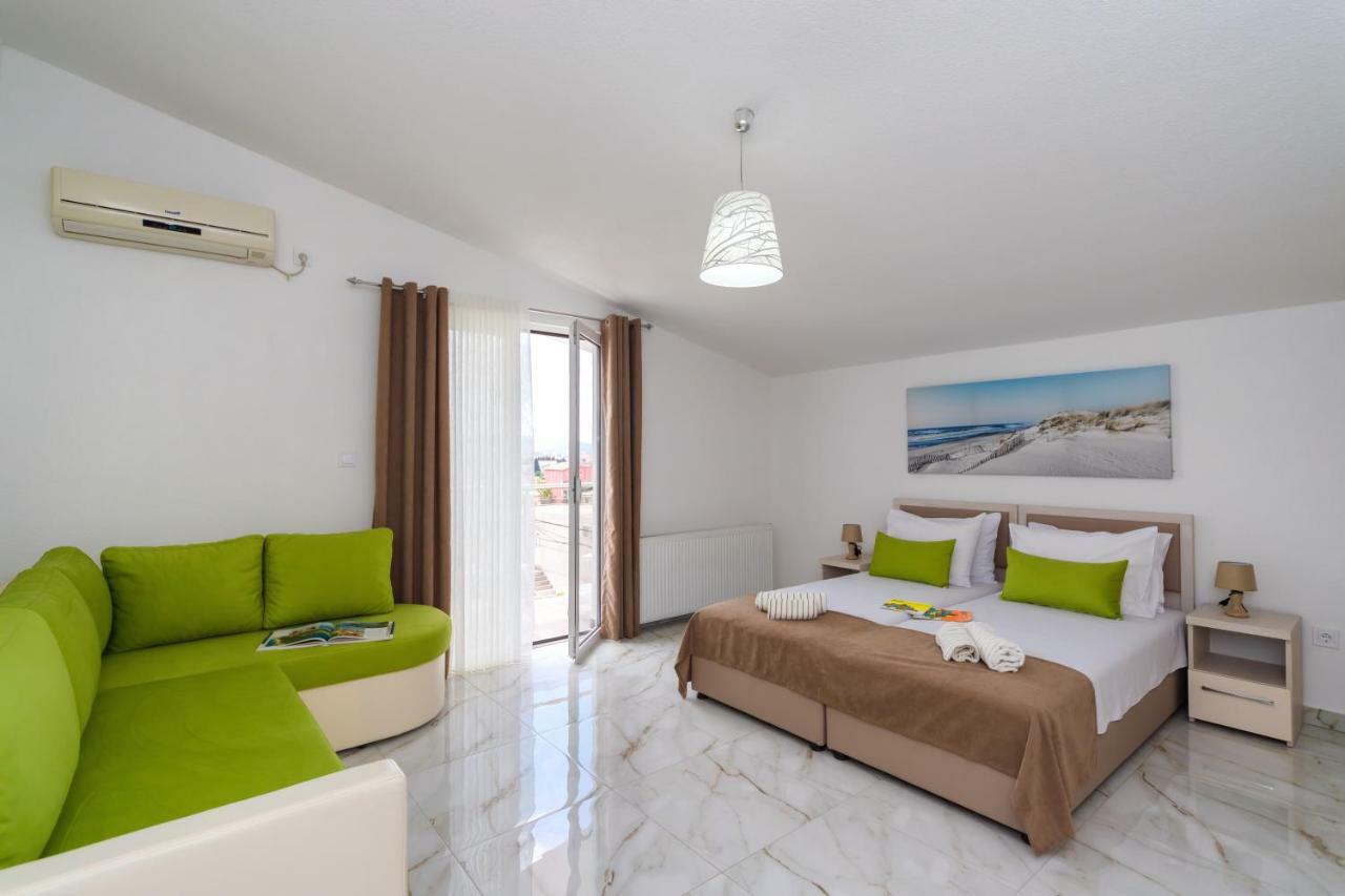 באר Hotel Adria מראה חיצוני תמונה
